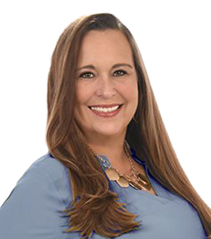 Casie Lowe bio image and link