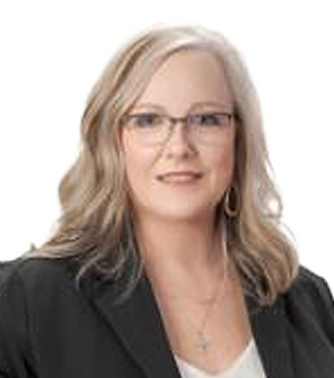 Stacy de la Rua bio image and link